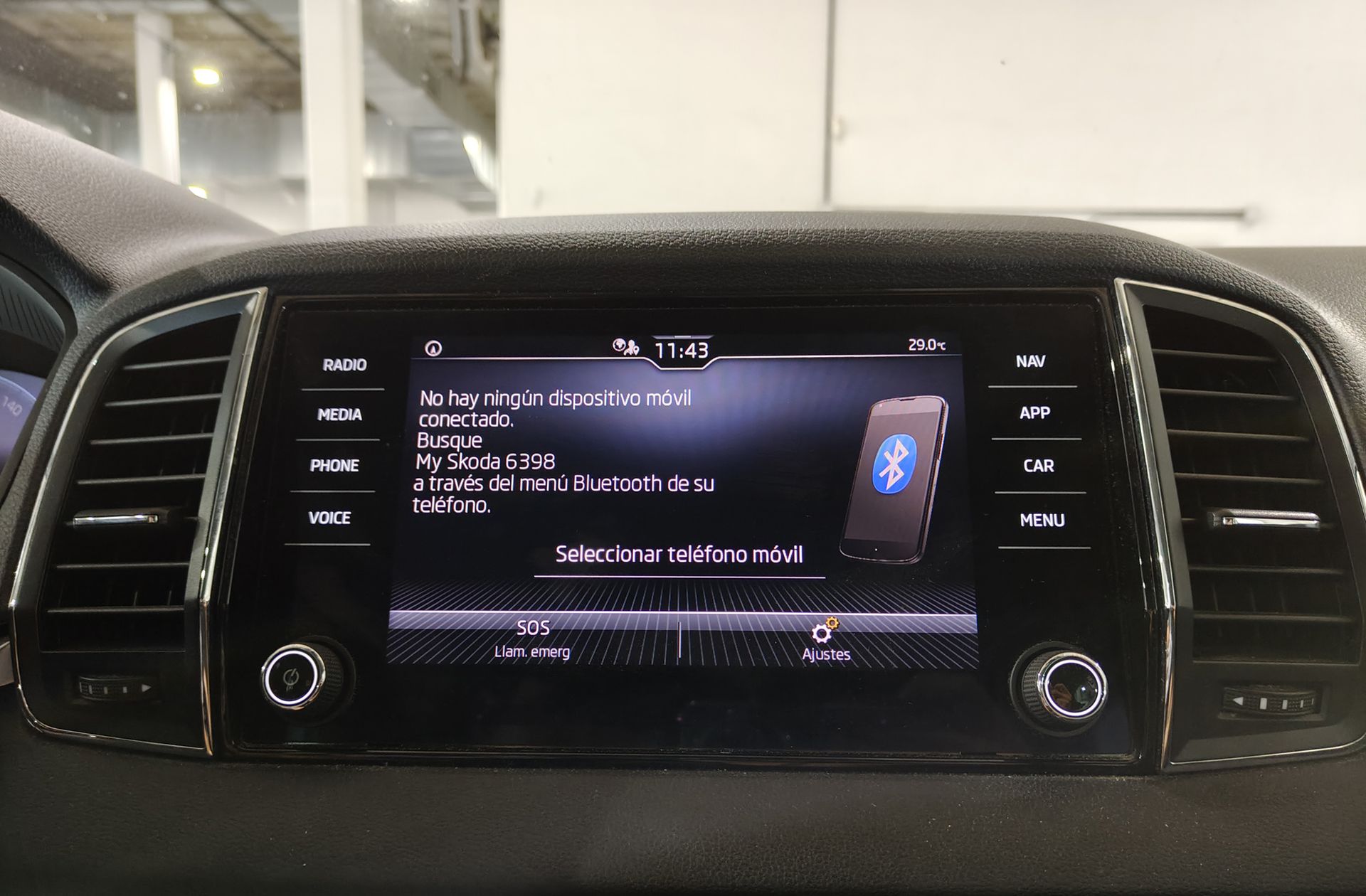 Škoda Karoq 2.0 TDI Ambition - foto 33