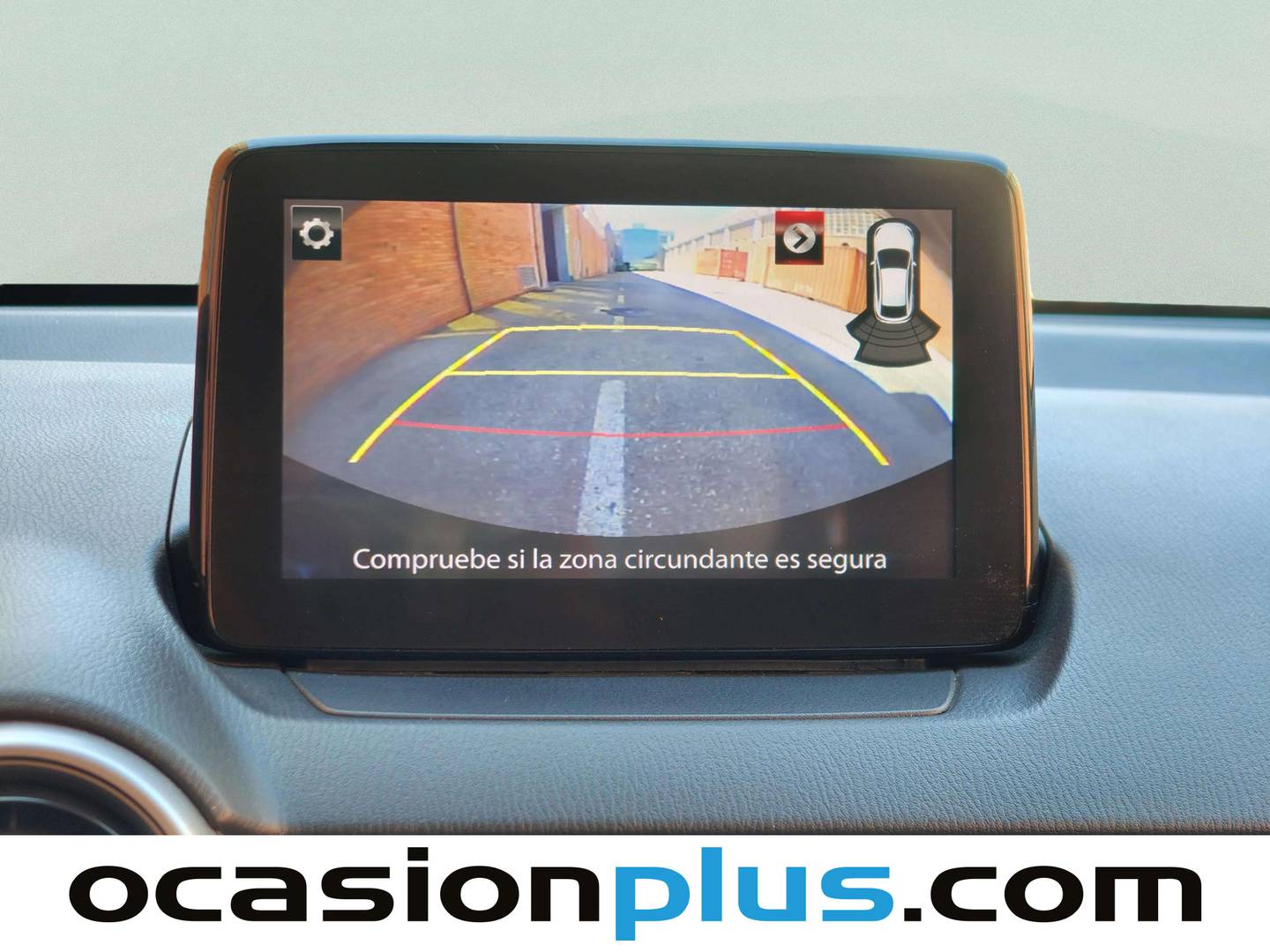 Extras y acabados del Mazda Mazda2 Mazda Mazda 2 1.5 GE Black Tech Edition (90 CV)