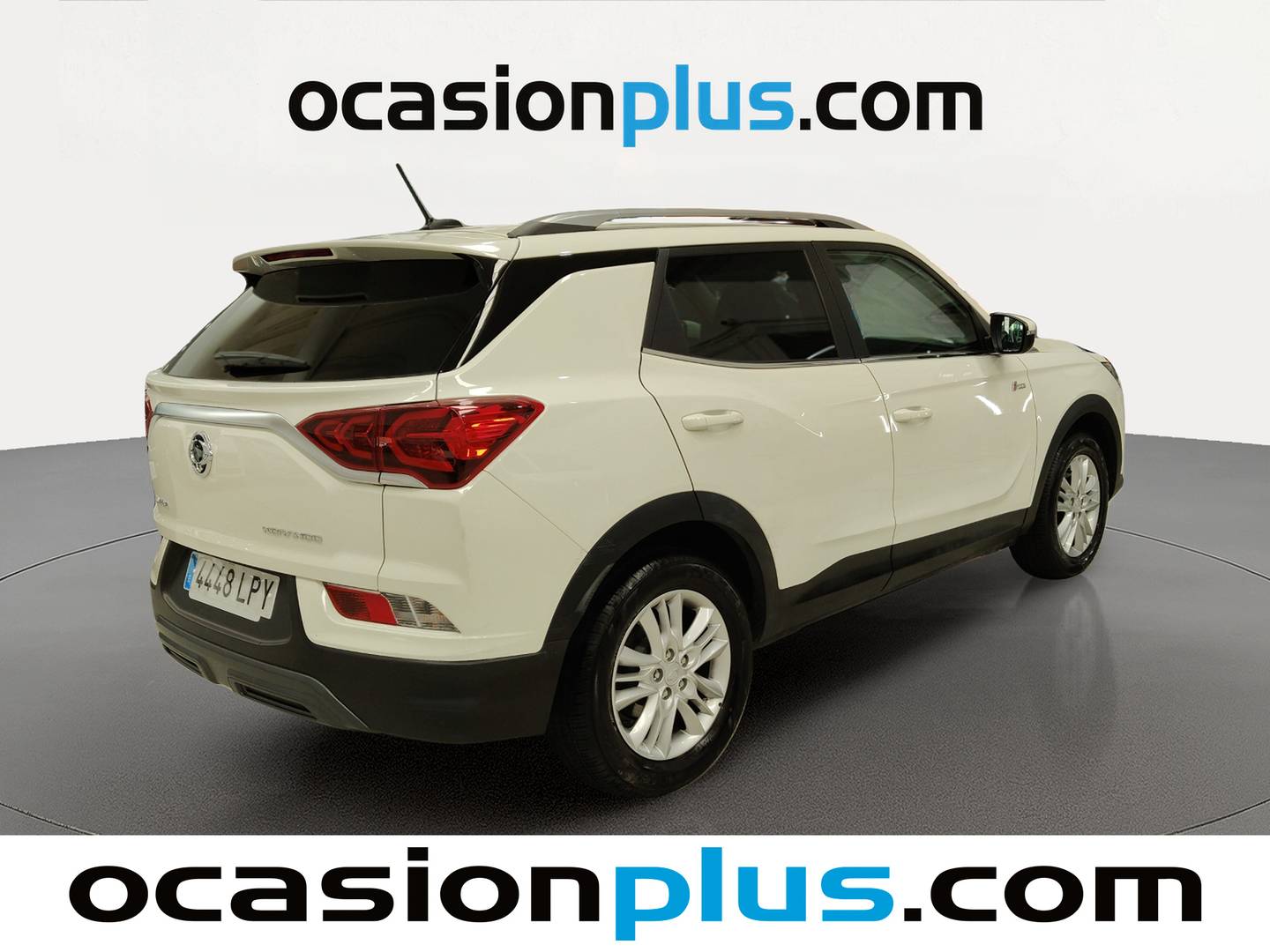 Foto trasera SsangYong Korando SsangYong Korando G15T Urban (149 CV) derecha