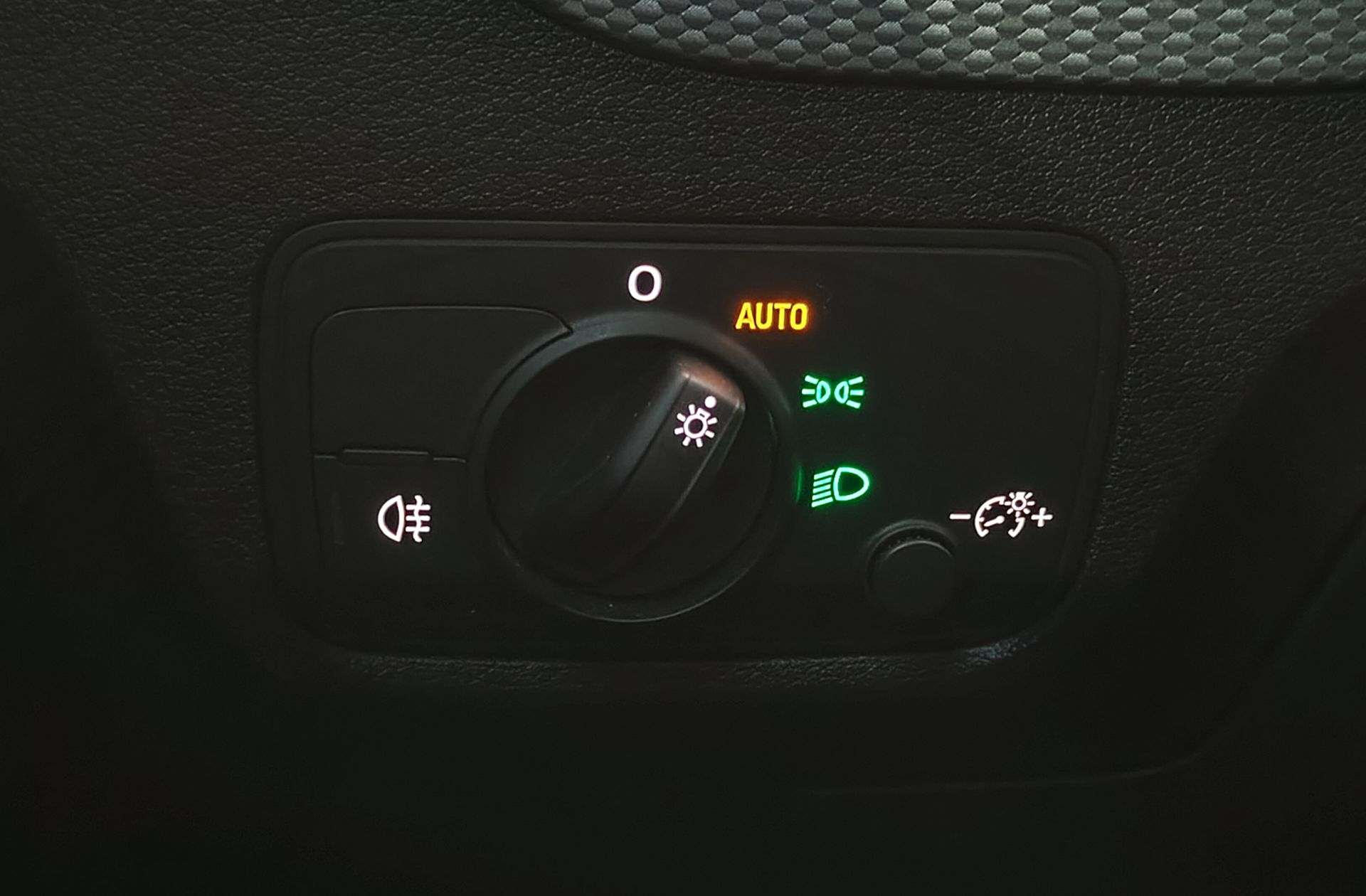 Audi Q2 Advanced 30 TDI - foto 22