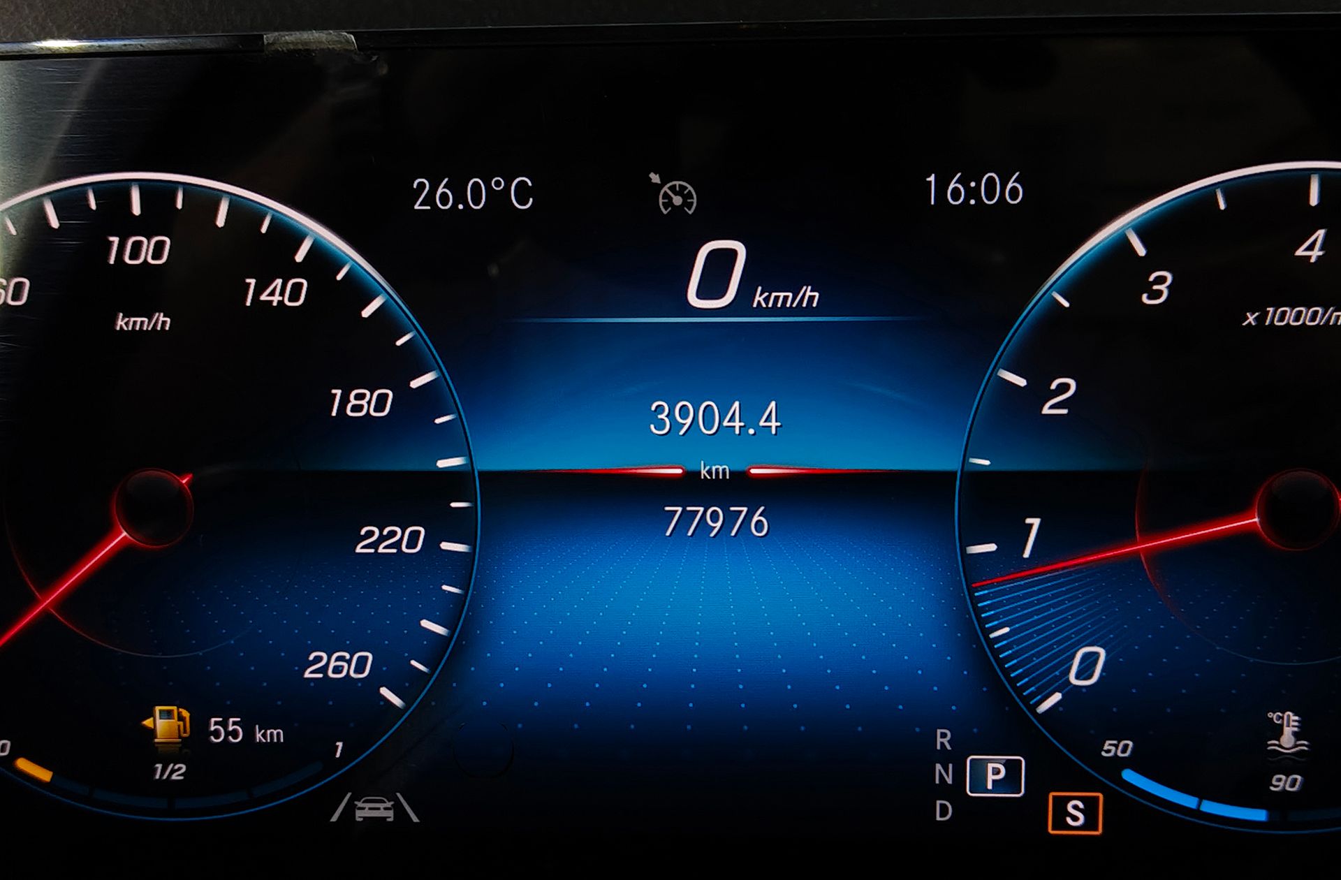Mercedes-Benz GLA 200 - foto 10