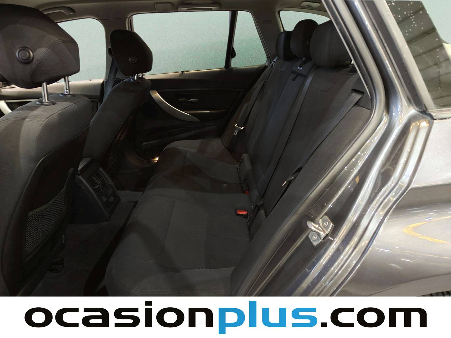 Foto asientos traseros BMW Serie 3 BMW Serie 3 318d Touring (143 CV)