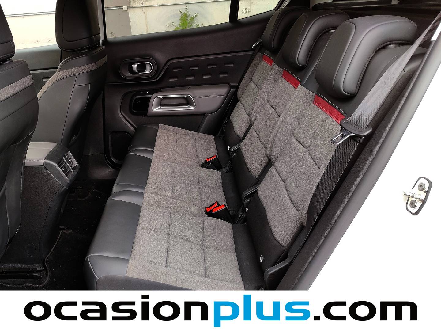 Foto asientos traseros Citroën C5 Aircross Hybrid Citroën C5 Aircross Hybrid 225 Feel e-EAT8 (225 CV)