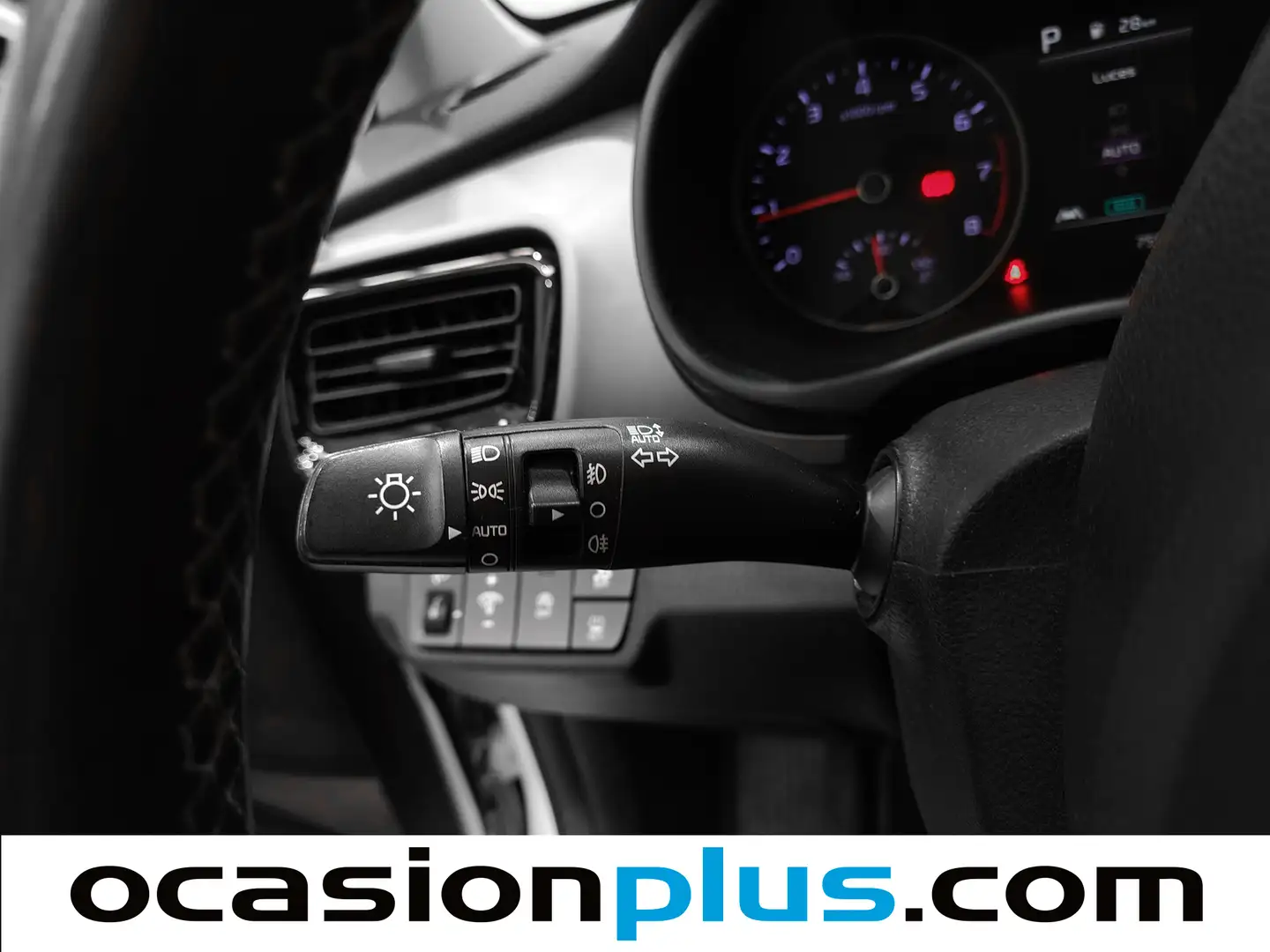 Foto KIA Stonic Kia Stonic 1.0 T-GDi MHEV Drive DCT (120 CV)