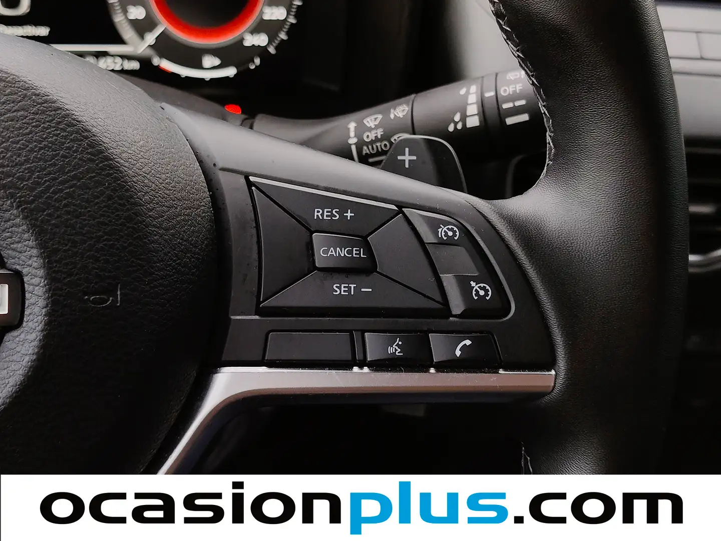 Foto Nissan JUKE Nissan Juke DIG-T N-Connecta 4x2 DCT (114 CV)