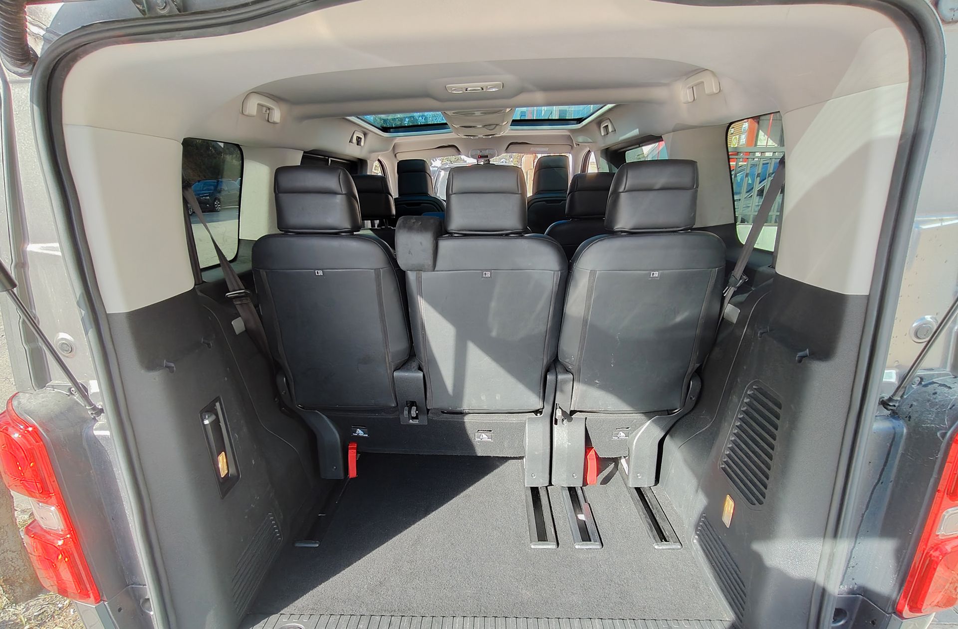 Peugeot Traveller 2.0 BlueHDi Allure Standard EAT6 8 plazas - foto 21
