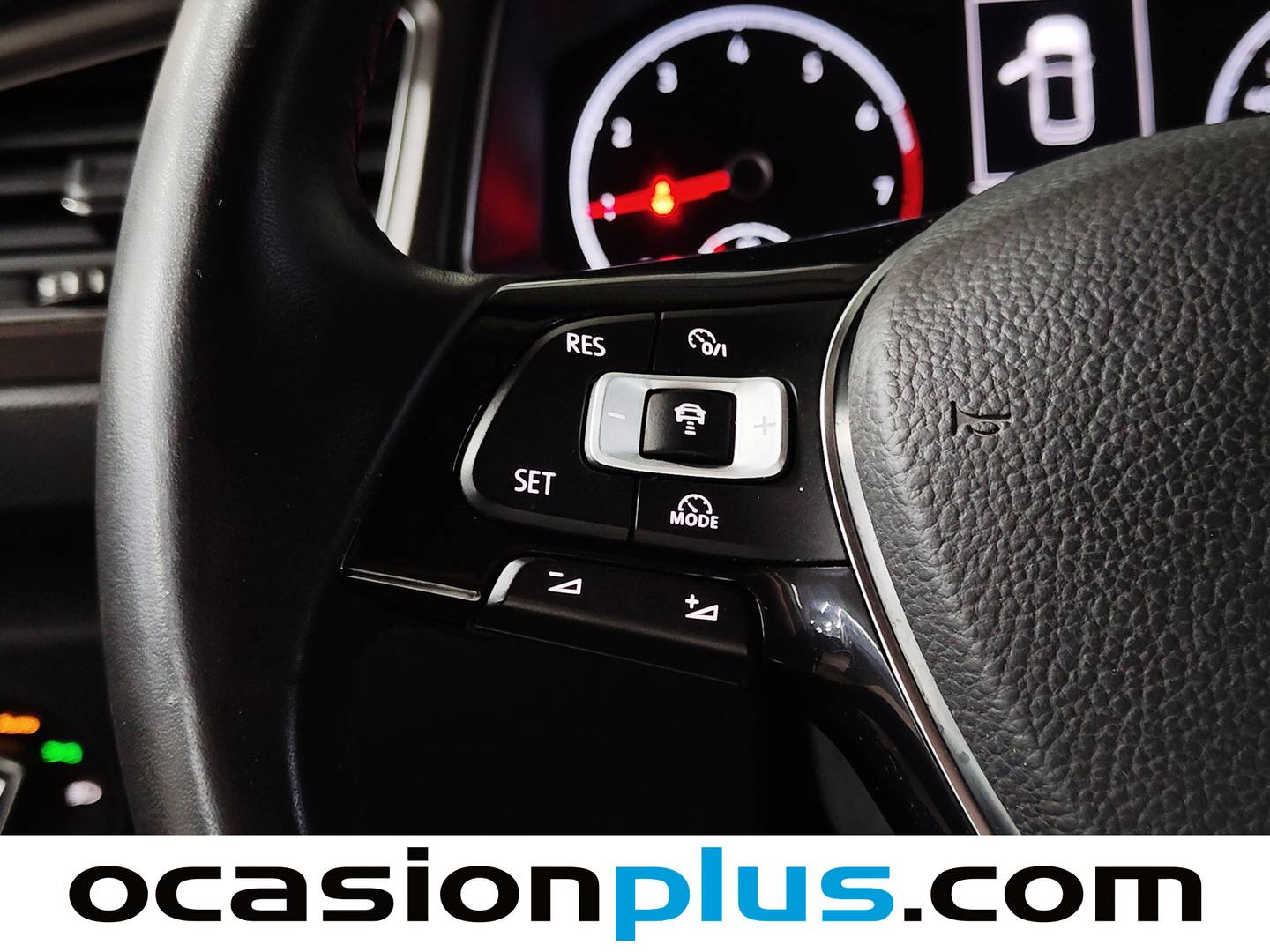 Foto Volkswagen T-Roc Volkswagen T-Roc Advance 1.0 TSI (115 CV)