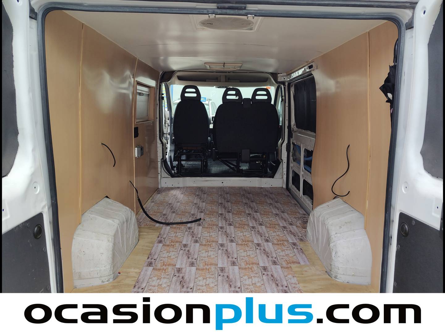 Foto asientos traseros Fiat Ducato Fiat Ducato 30 L2 H1 2.3 1 Euro 6d-temp (140 CV)