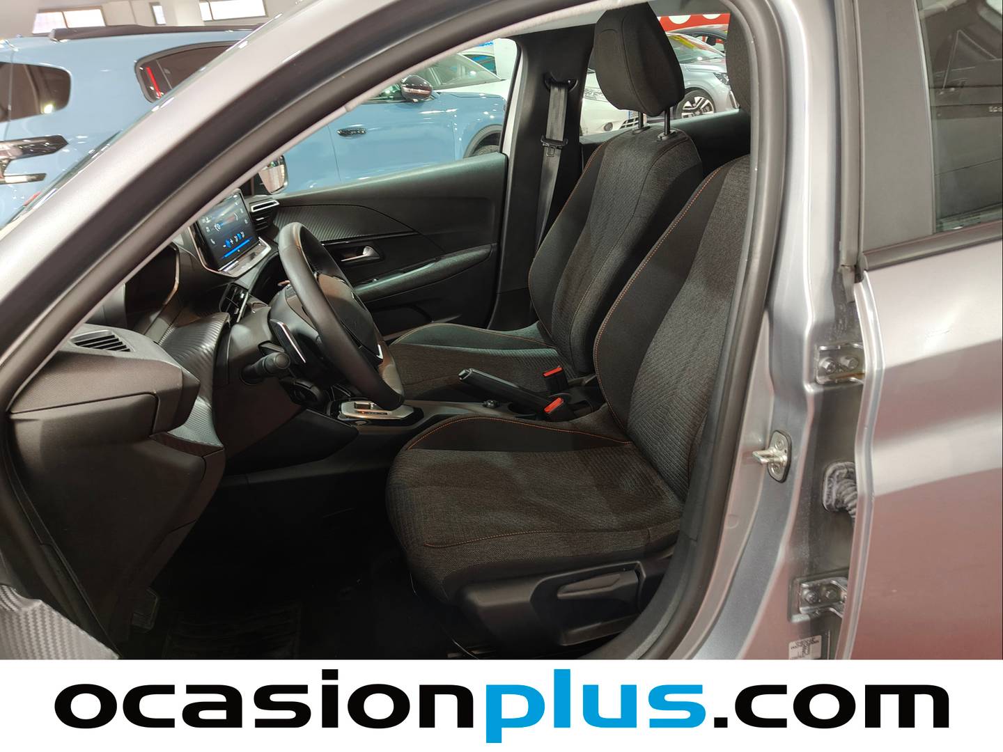 Foto asientos delanteros Peugeot 208 Peugeot 208 Style Hybrid 110 eDCS6 (110 CV)