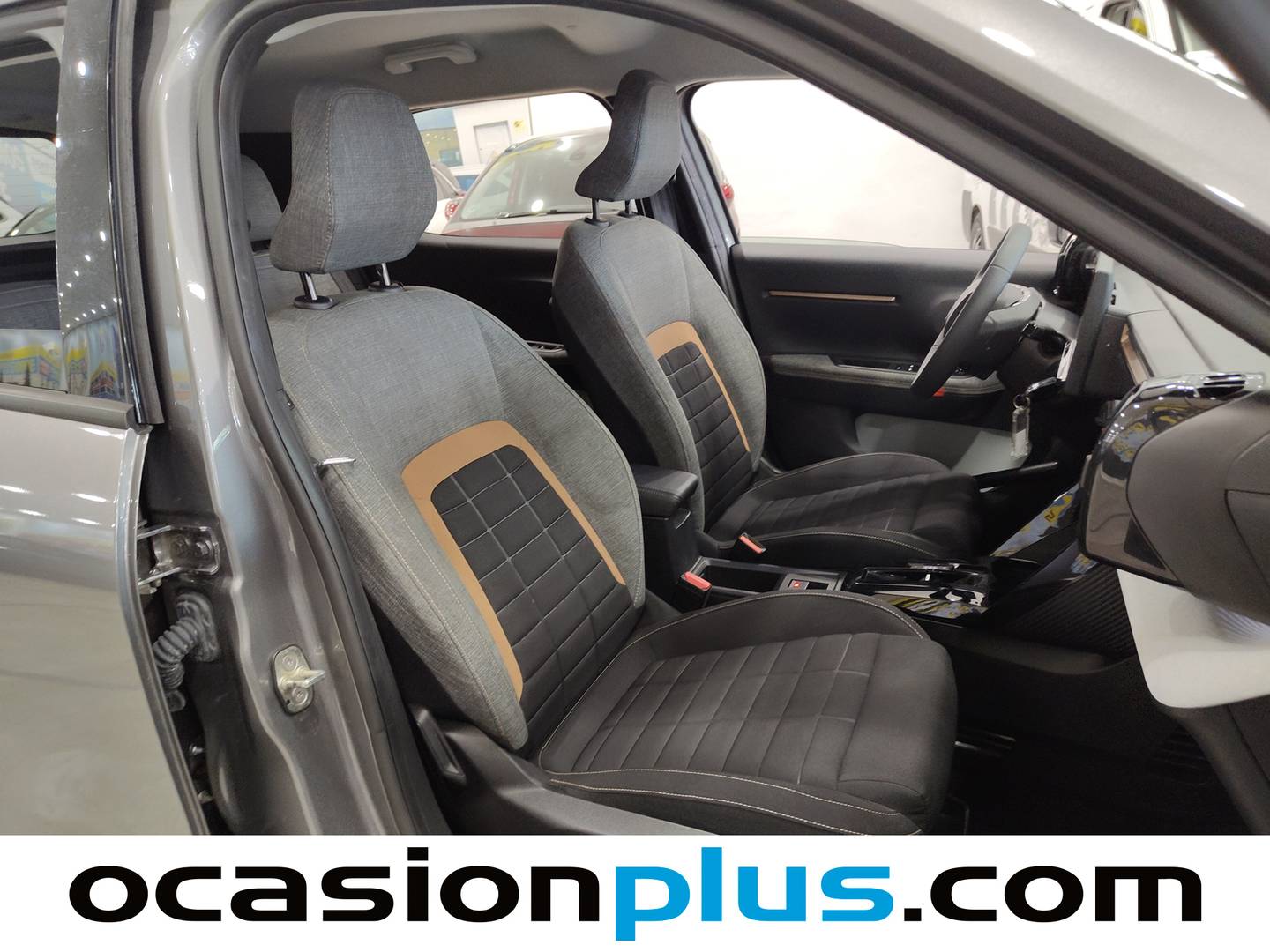 Citroën C3 Aircross Citroën C3 Aircross Hybrid 145 Plus e-DCS6 107 kW (145 CV) automático