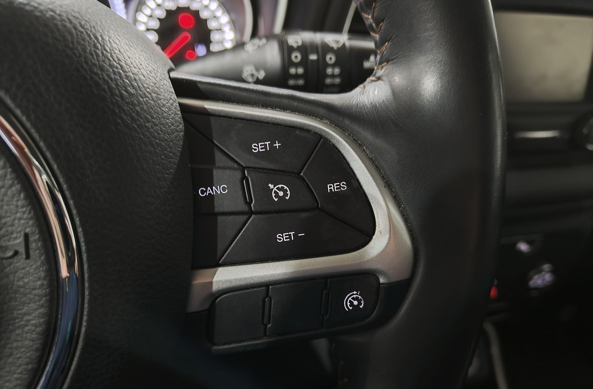 Jeep Compass 1.4 MultiAir Longitude 4x2 - foto 25