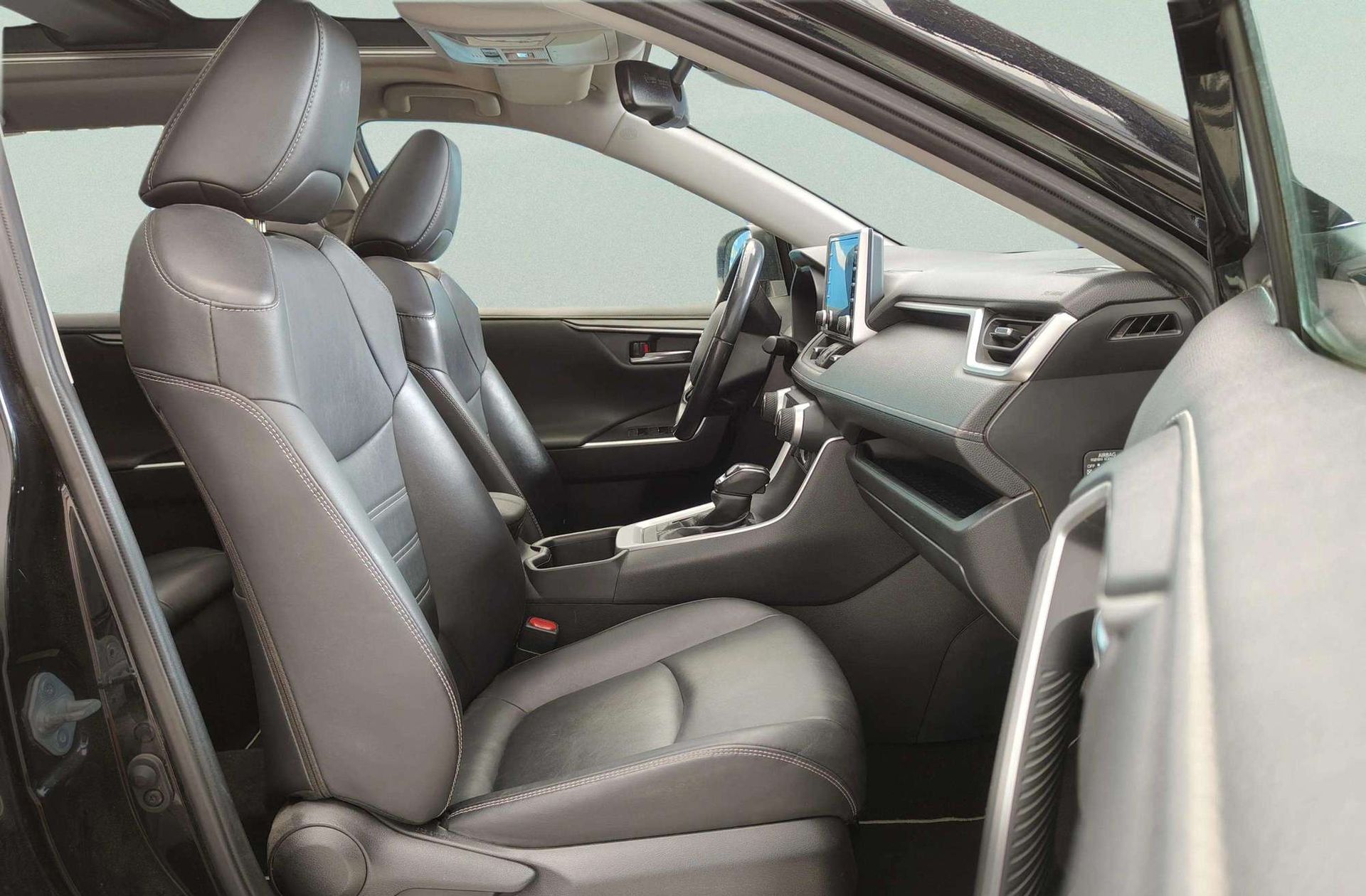 Toyota RAV4 2.5l hybrid Advance - foto 22