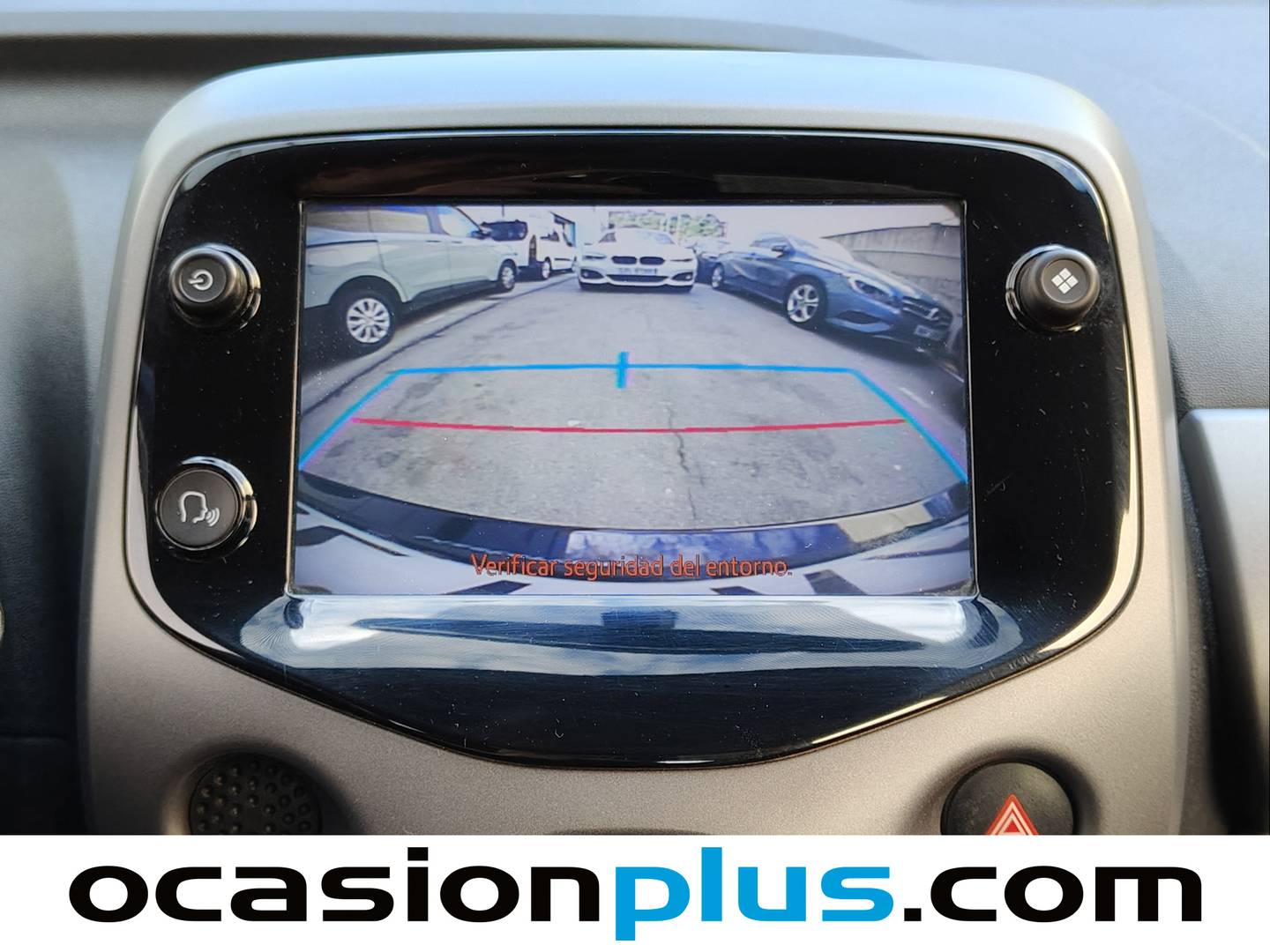 Extras y acabados del Toyota Aygo Toyota Aygo 1.0 70 x-play (72 CV)