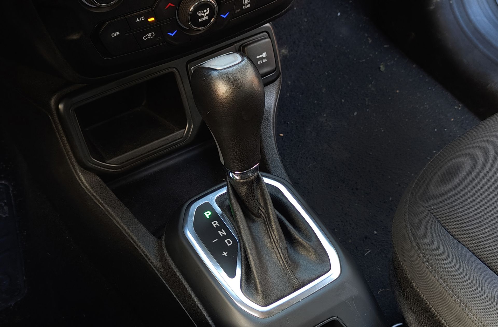 Jeep Renegade eHybrid 1.5 Limited ATX - foto 5