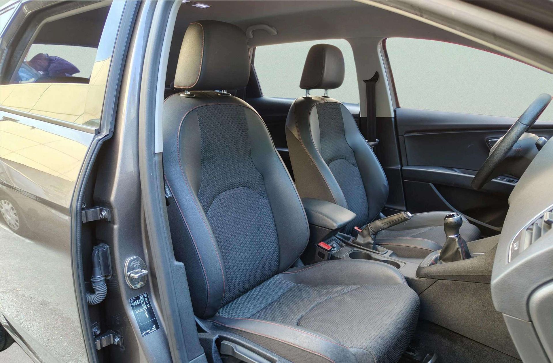SEAT León ST 2.0 TDI FR - foto 18