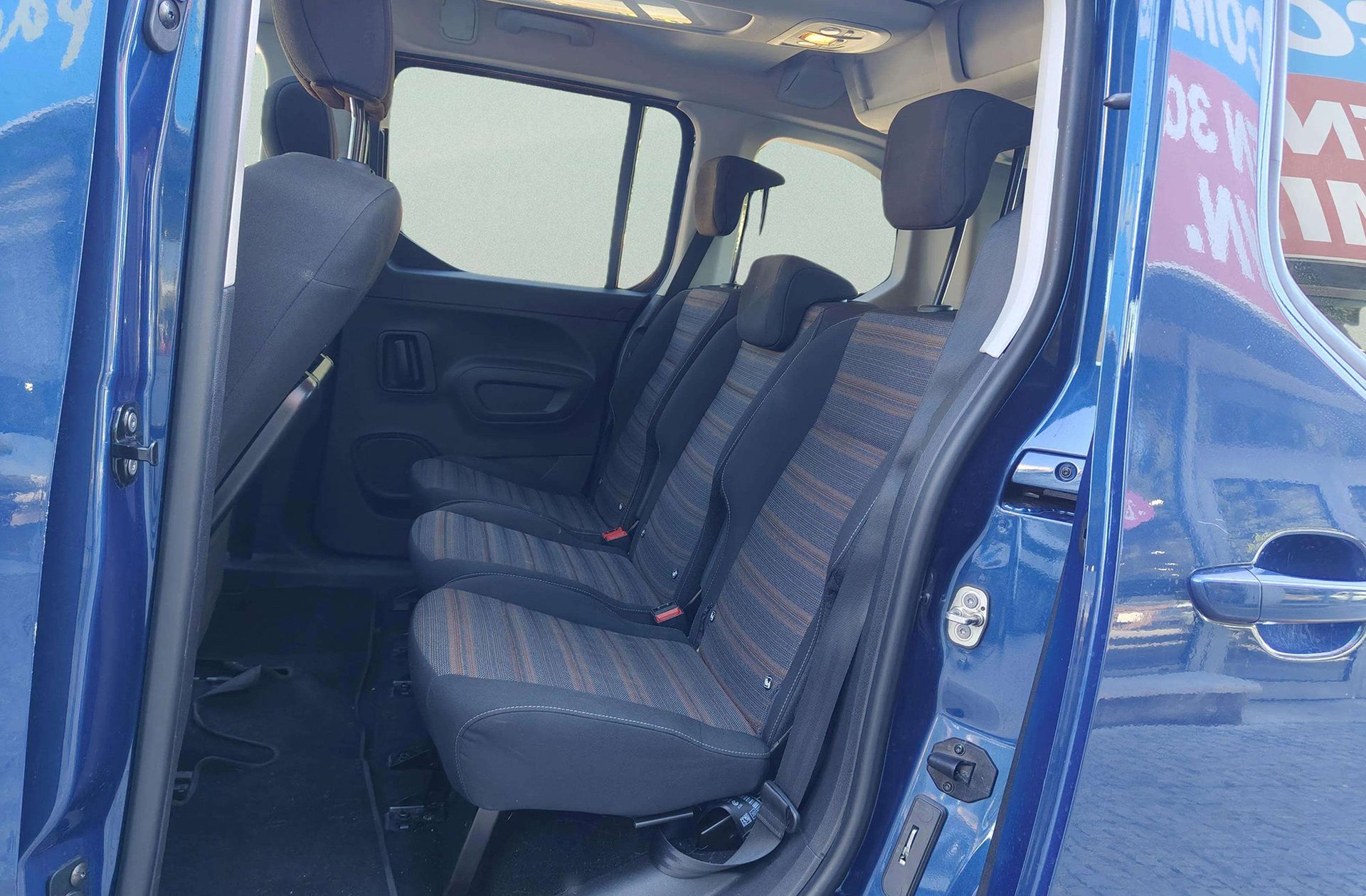 Opel Combo 1.2 Turbo Selective XL - foto 13