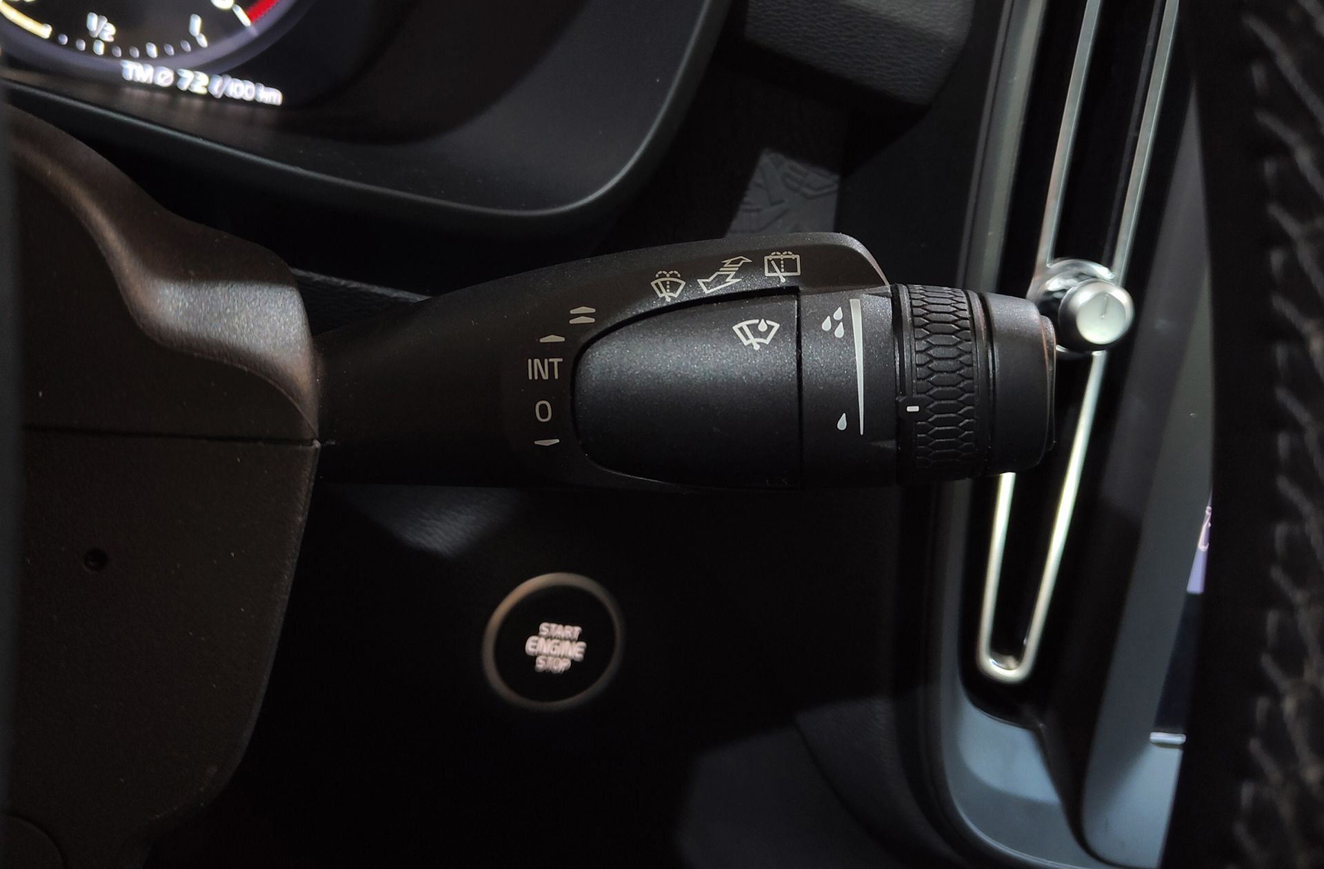 Volvo XC40 T2 Essential - foto 30