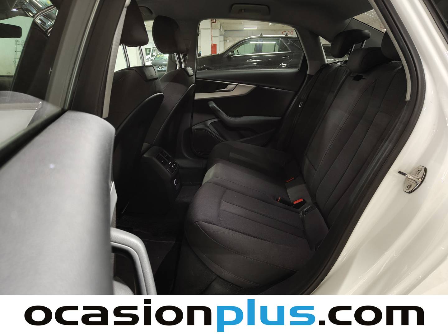 Foto asientos traseros Audi A4 Audi A4 S line edition 2.0 TDI (150 CV)