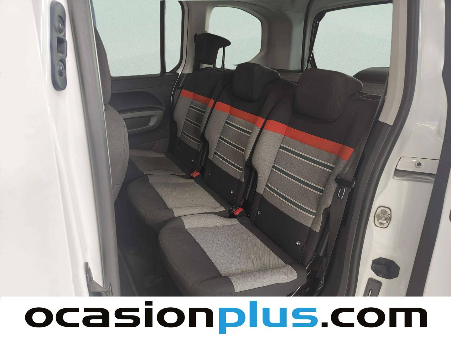 Foto asientos traseros Citroën Berlingo Citroën Berlingo BlueHDi 100 S&S Talla M Shine (102 CV)