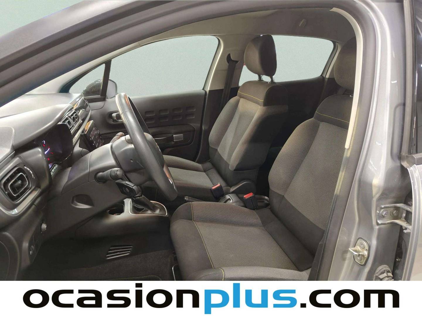 Foto asientos delanteros Citroën C3 Citroën C3 PureTech 110 S&S Shine EAT6 (110 CV)
