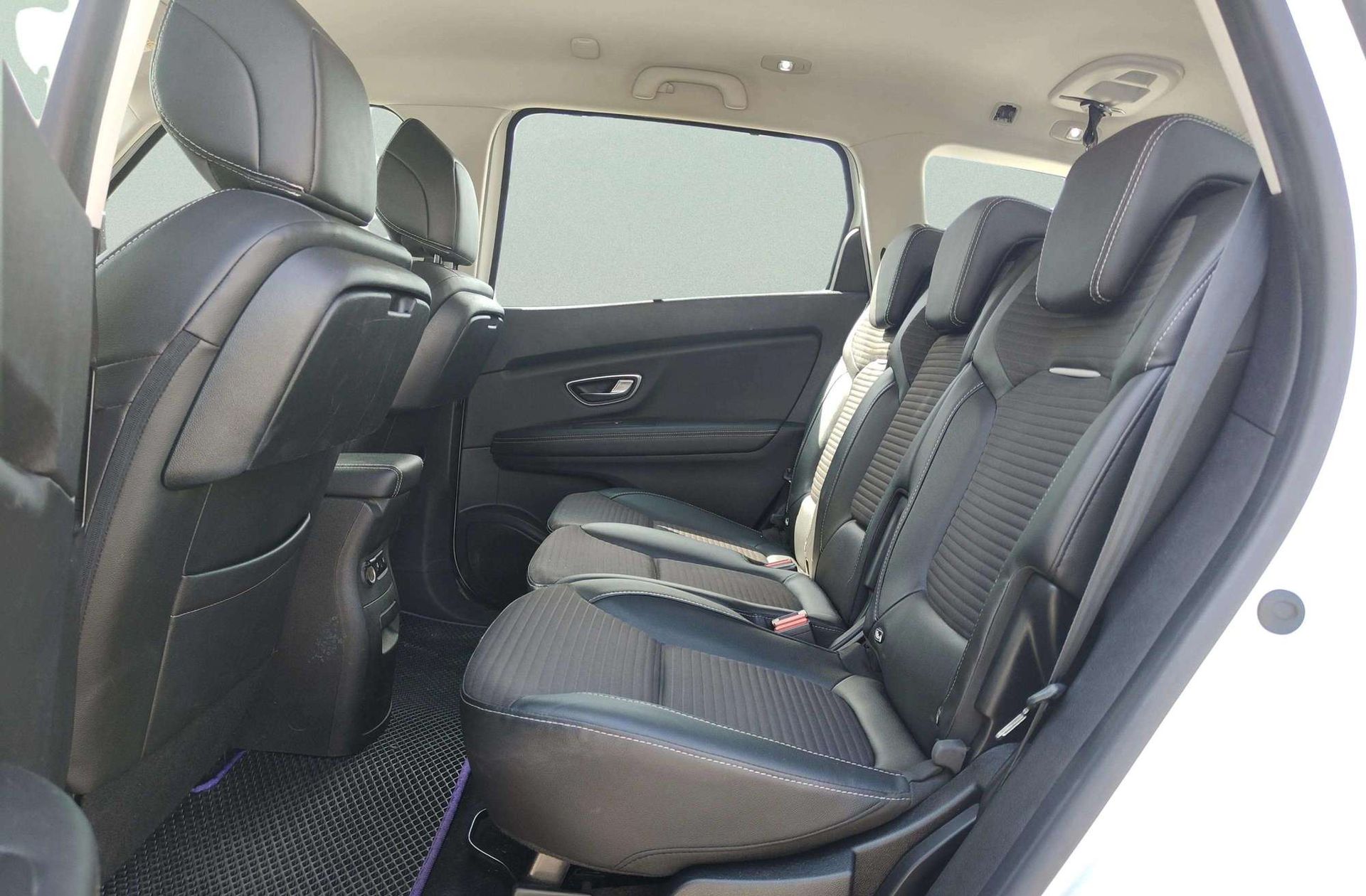 Renault Grand Scénic Zen TCe - foto 16