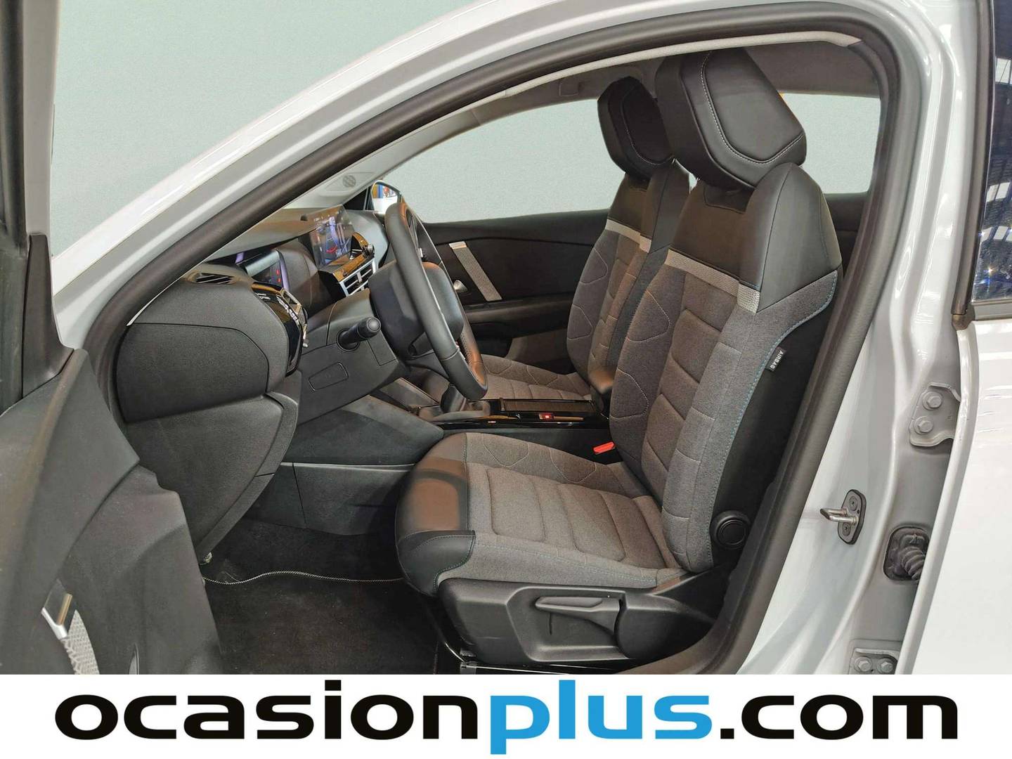 Foto asientos delanteros Citroën C4 Citroen C4 PureTech 130 S&S 6v Plus (131 CV)