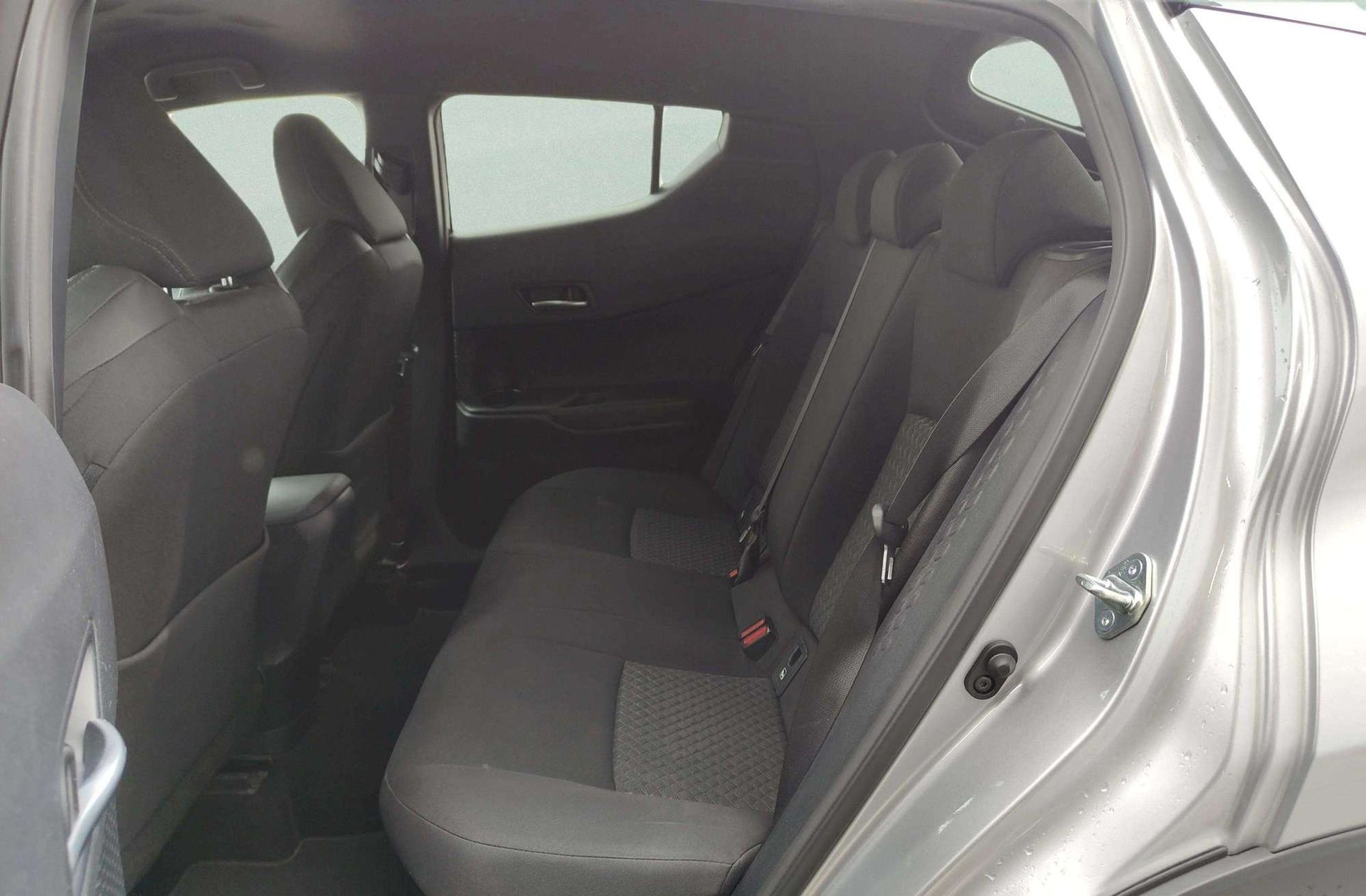 Toyota C-HR 1.8 125H Advance - foto 12