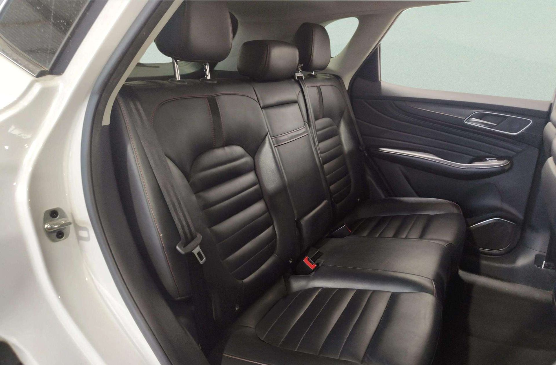 MG HS 1.5 Turbo GDI Luxury DCT - foto 21