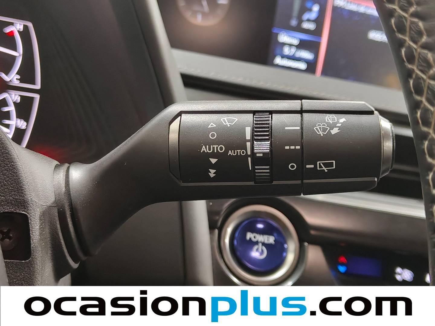 Acabados Lexus UX Lexus UX 250h Business 2WD (184 CV)