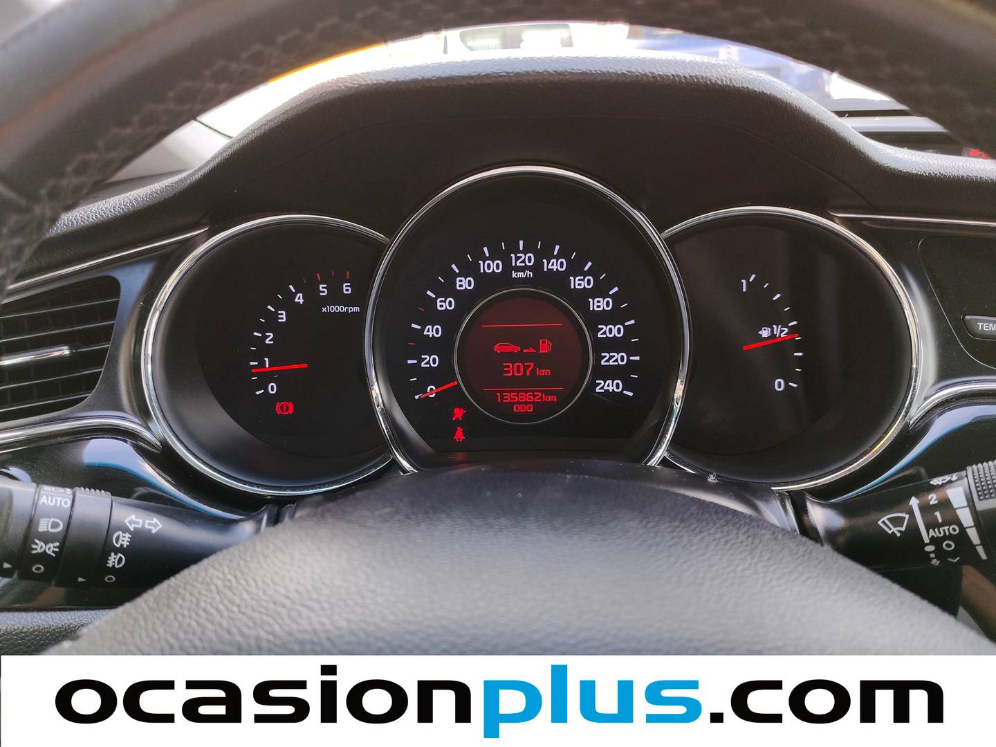 KIA Ceed KIA Ceed 1.6 CRDi VGT Eco-Dynamics UEFA Euro2016 (136 CV) de segunda mano