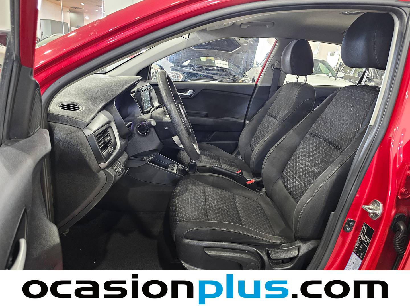 Foto asientos delanteros KIA Rio KIA Rio 1.2 CVVT Business (84 CV)