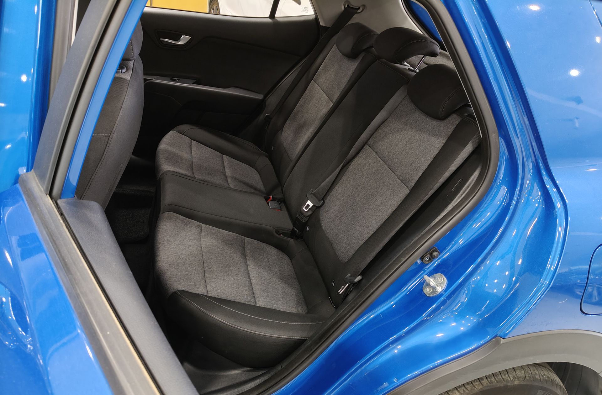 Kia Stonic 1.0 T-GDi Drive - foto 12