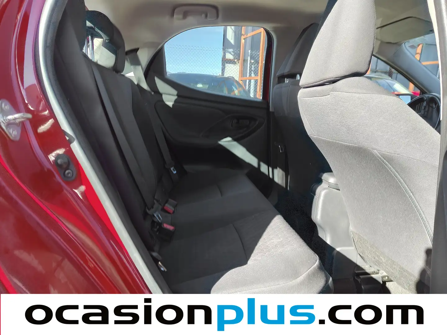 Foto Toyota Yaris Toyota Yaris 120H Business Plus (116 CV)