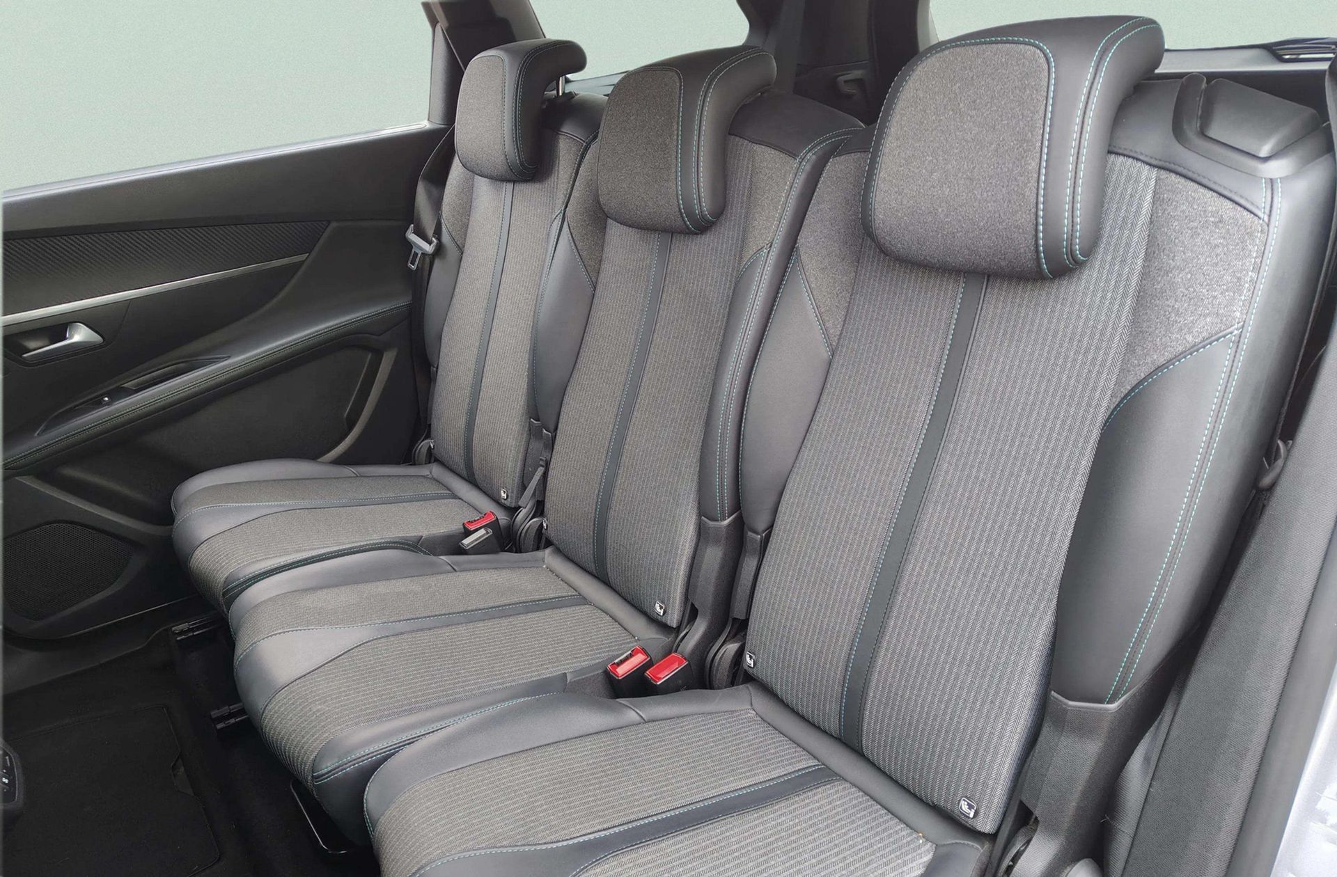 Peugeot 5008 PureTech 130 Allure EAT8 7 plazas - foto 12