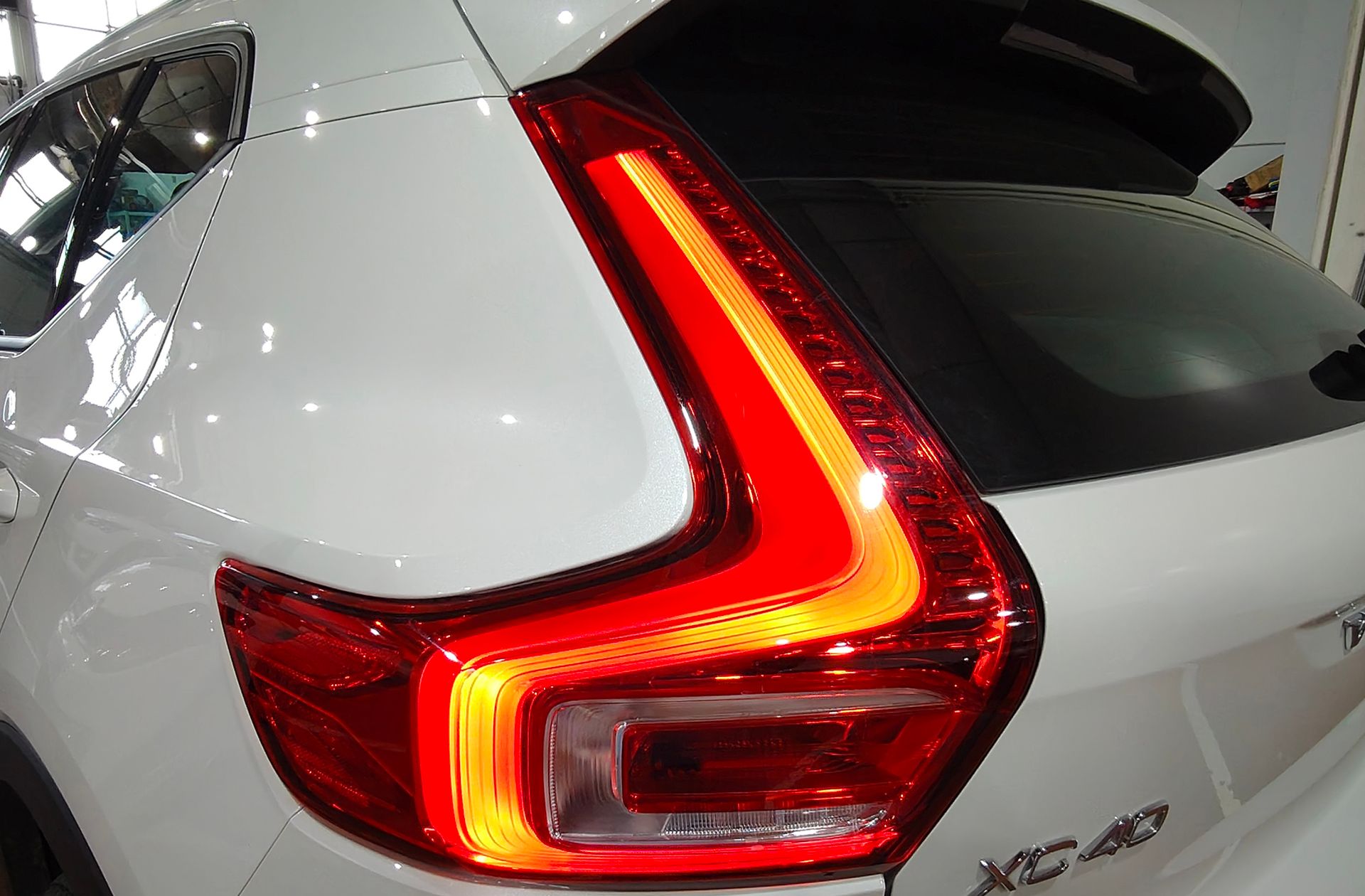 Volvo XC40 B3 Gasolina Mild hybrid Core - foto 16