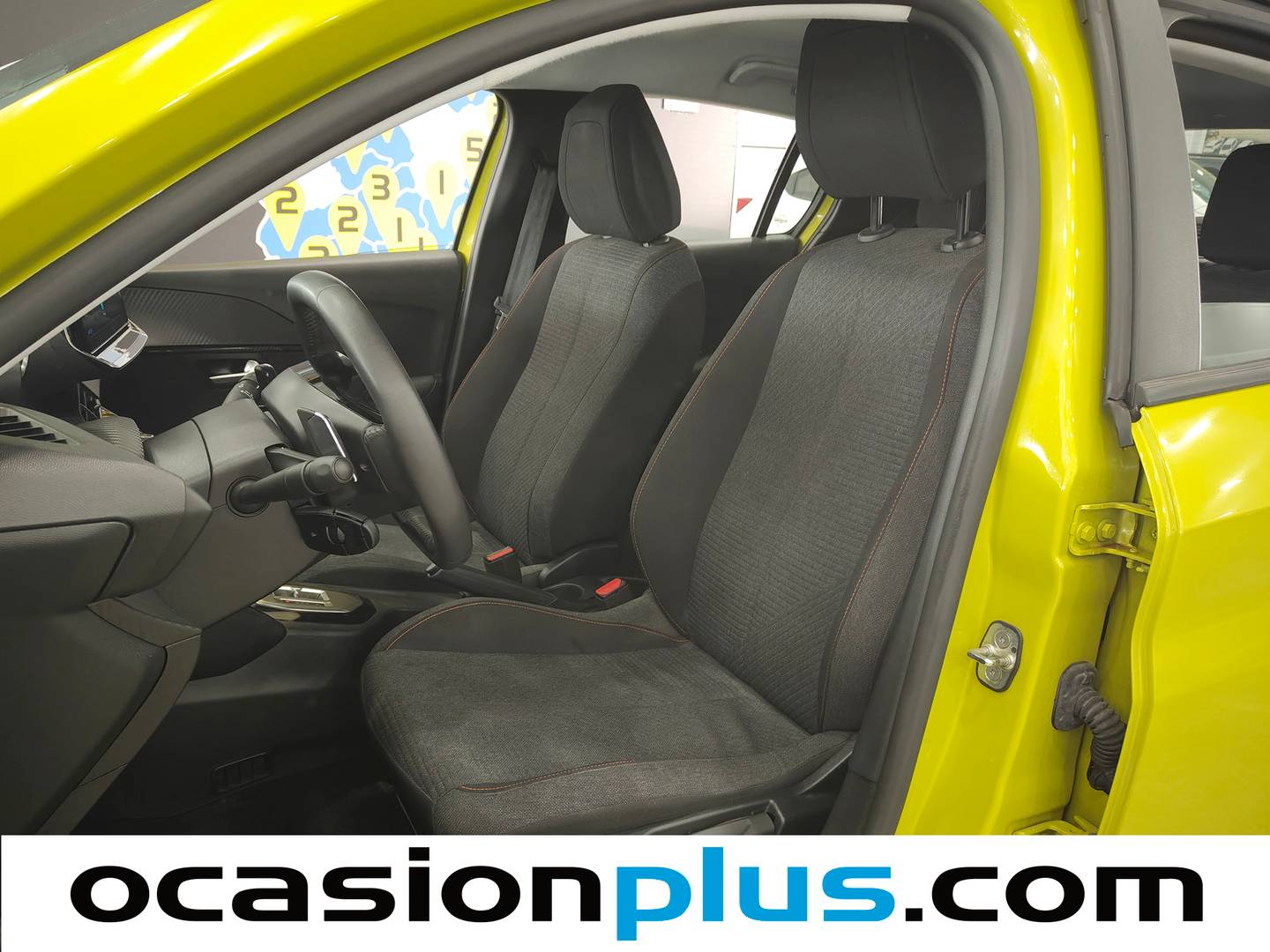 Foto asientos delanteros Peugeot 208 Peugeot 208 Style Hybrid 110 eDCS6 (110 CV)