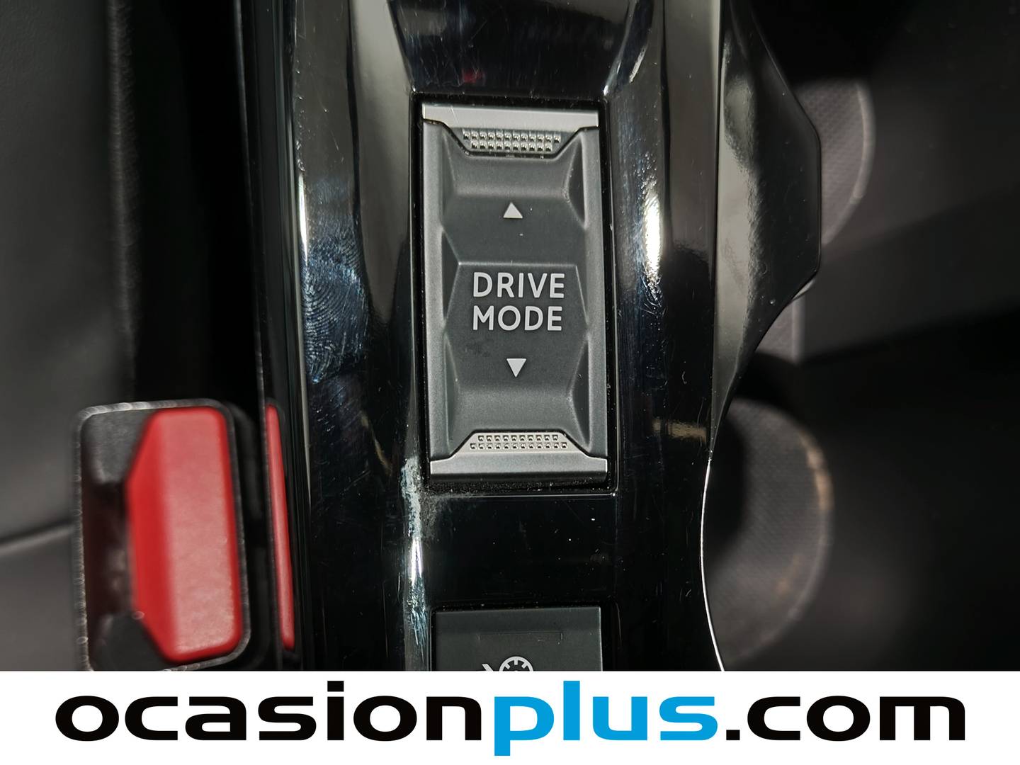 Peugeot 2008 Peugeot 2008 Allure Hybrid eDCS6 (145 CV) seminuevo