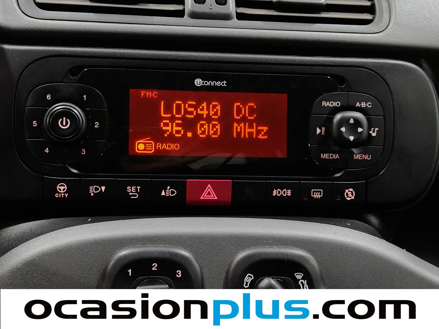 Equipamiento del Fiat Panda Fiat Panda 1.2 Waze 4x2 (69 CV)