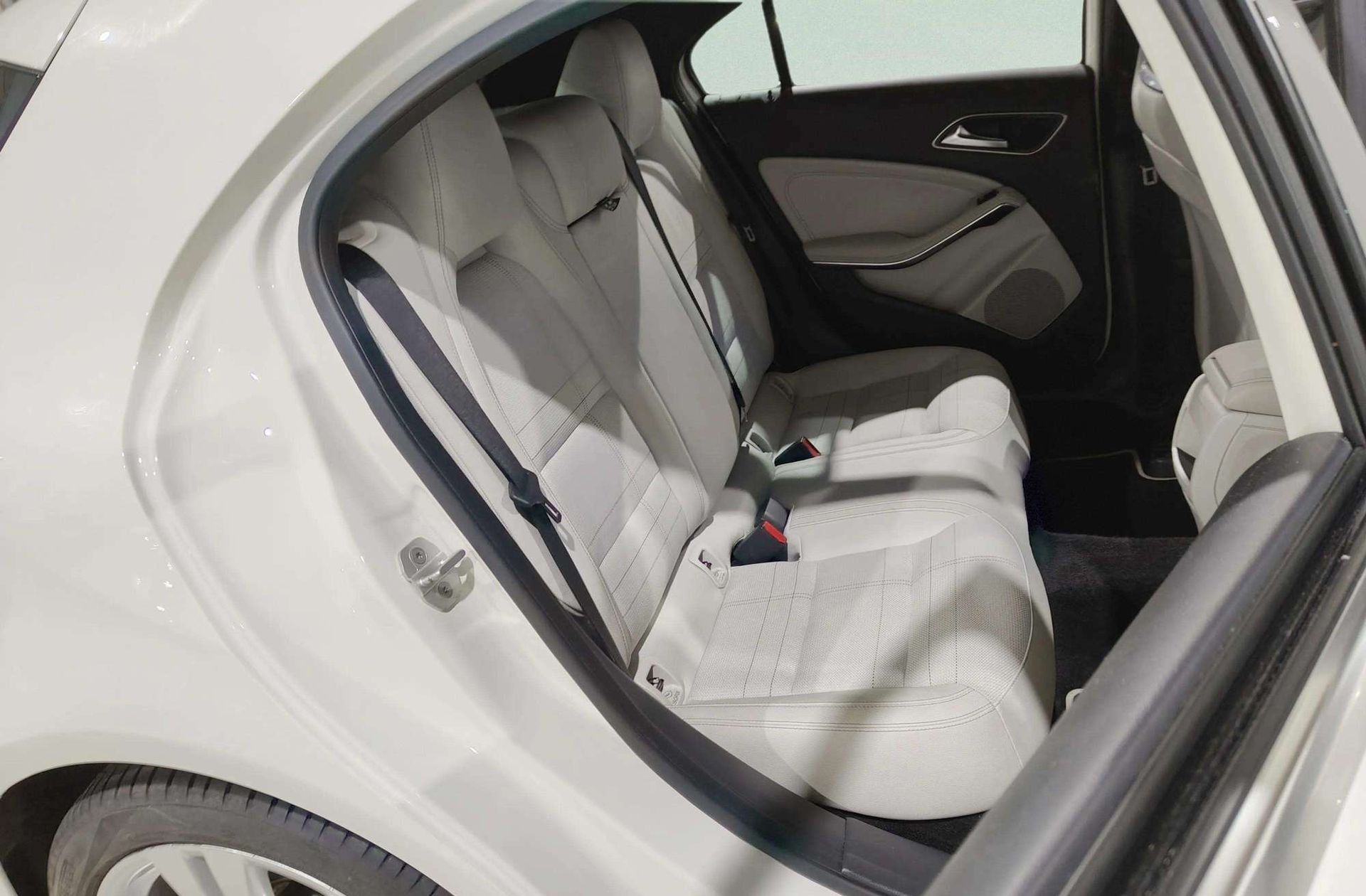 Mercedes-Benz Clase A A 180 Urban - foto 18