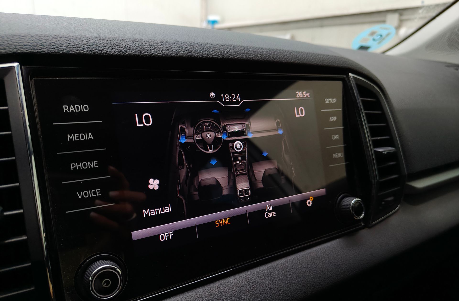 Škoda Karoq 1.0 TSI Ambition - foto 30