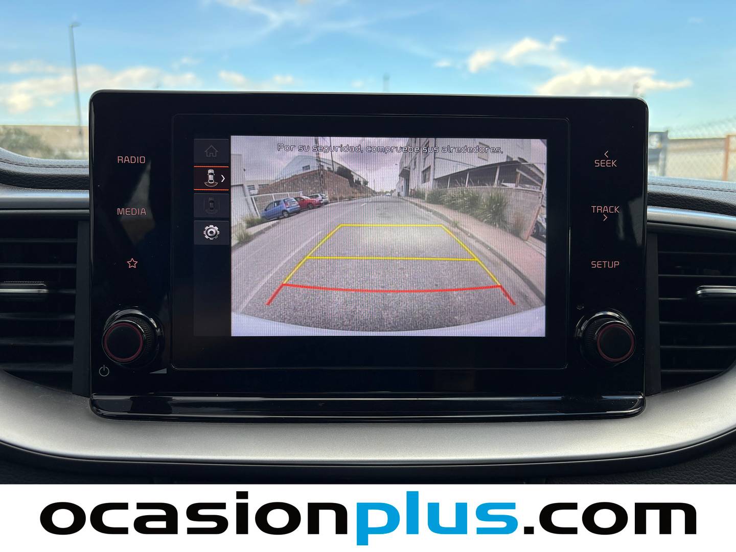 Equipamiento del KIA Ceed KIA Ceed 1.6 MHEV iMT Drive (136 CV)