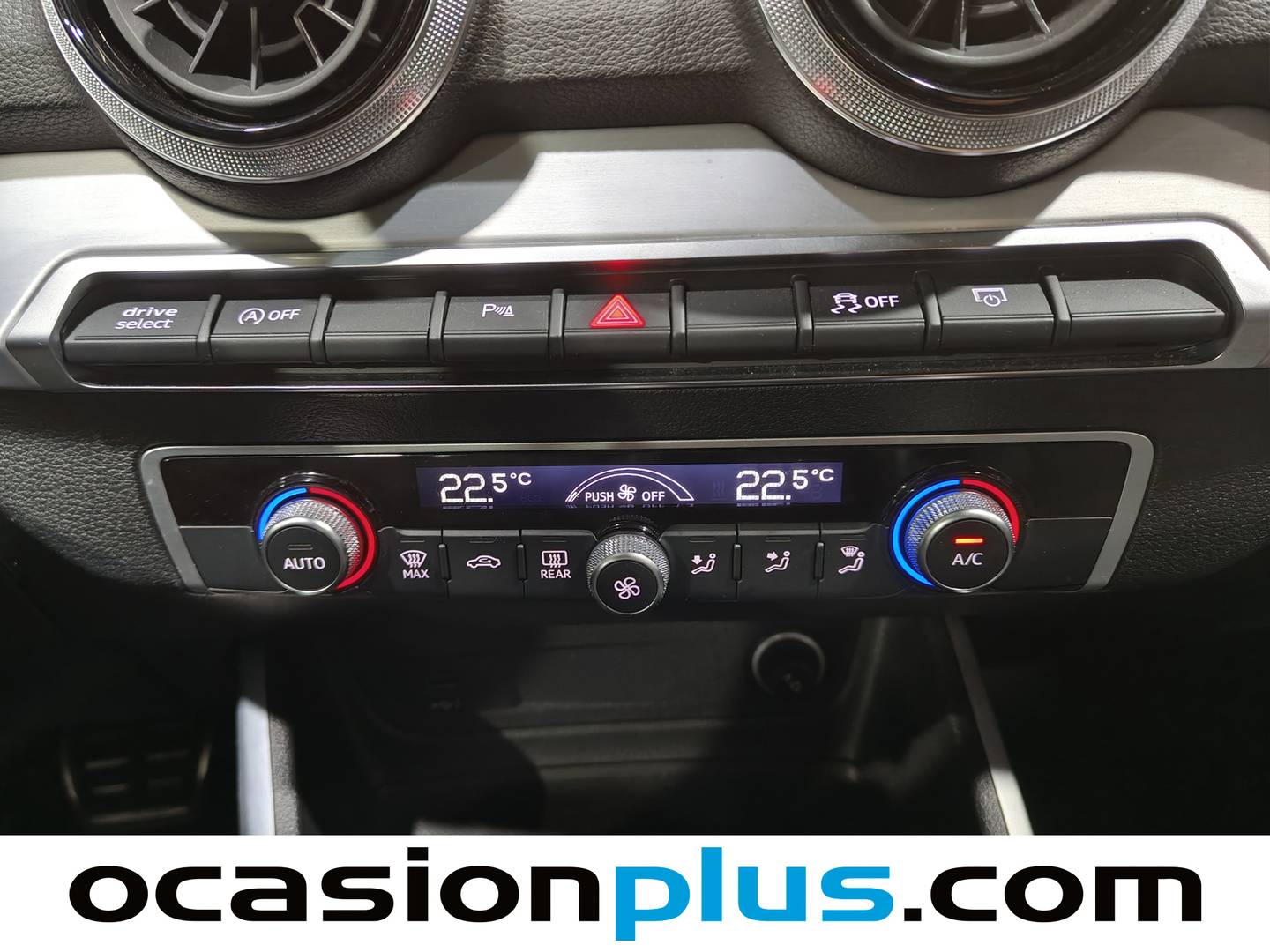 Foto Audi Q2 Audi Q2 Adrenalin 30 TDI (116 CV) S tronic Pack S-Line