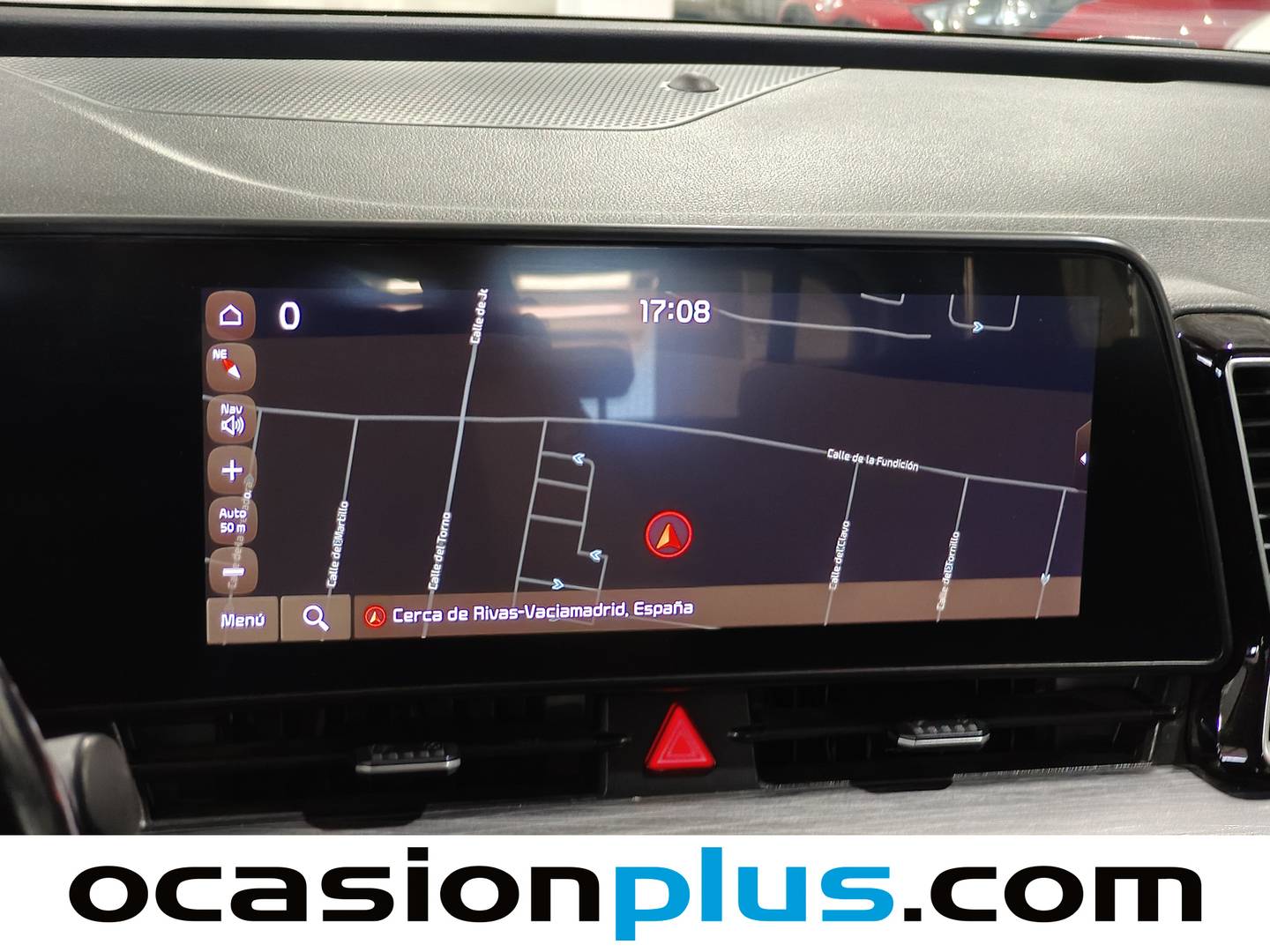 Extras y acabados del KIA Sportage KIA Sportage 1.6 CRDi MHEV Business 4x2 (136 CV)