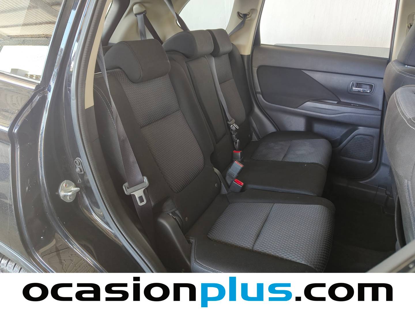 Foto Mitsubishi Outlander Mitsubishi Outlander 220 DI-D Motion 2WD (150 CV)