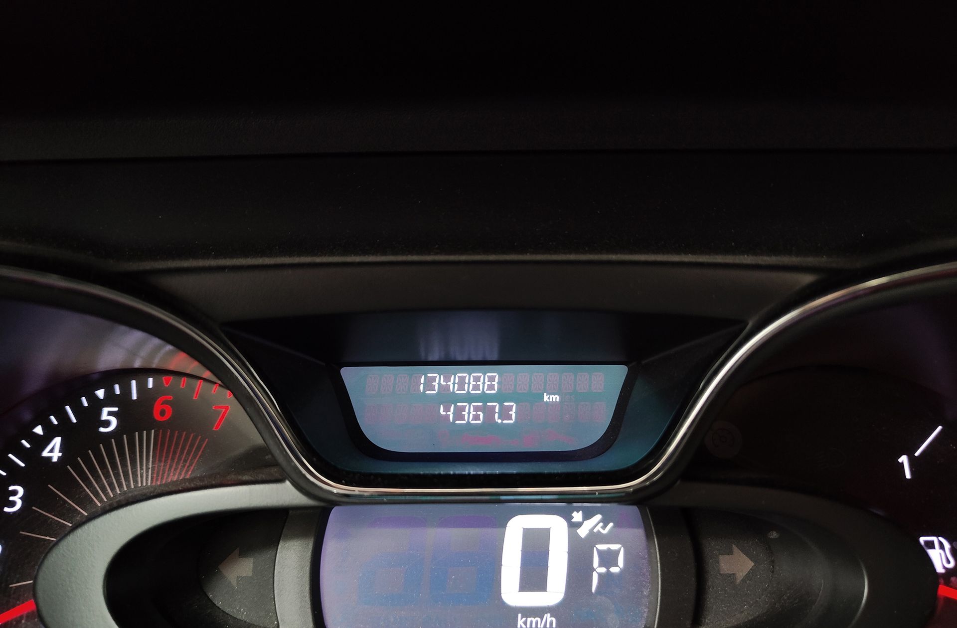 Renault Captur Zen Energy TCe EDC - foto 10