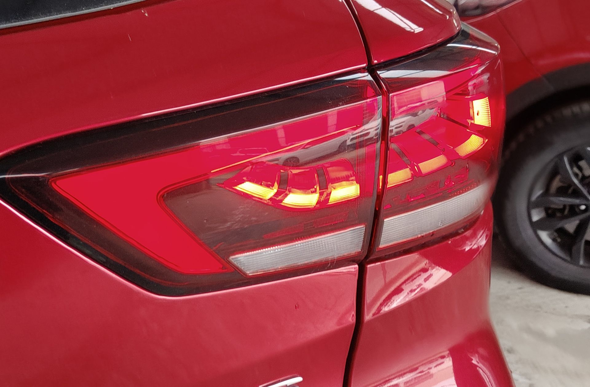 MG ZS 1.0T Luxury - foto 16