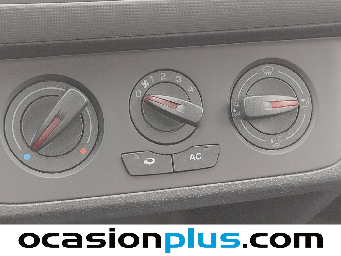 Extras y acabados del Seat Ibiza Seat Ibiza 1.6 TDI Reference (90 CV)