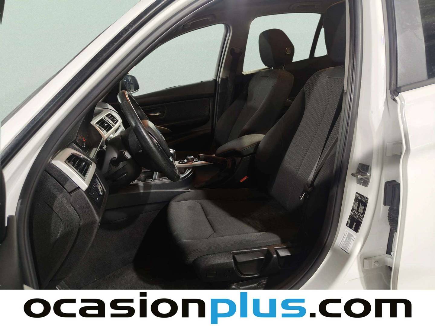 Foto asientos delanteros BMW Serie 3 BMW Serie 3 318d Business (150 CV)