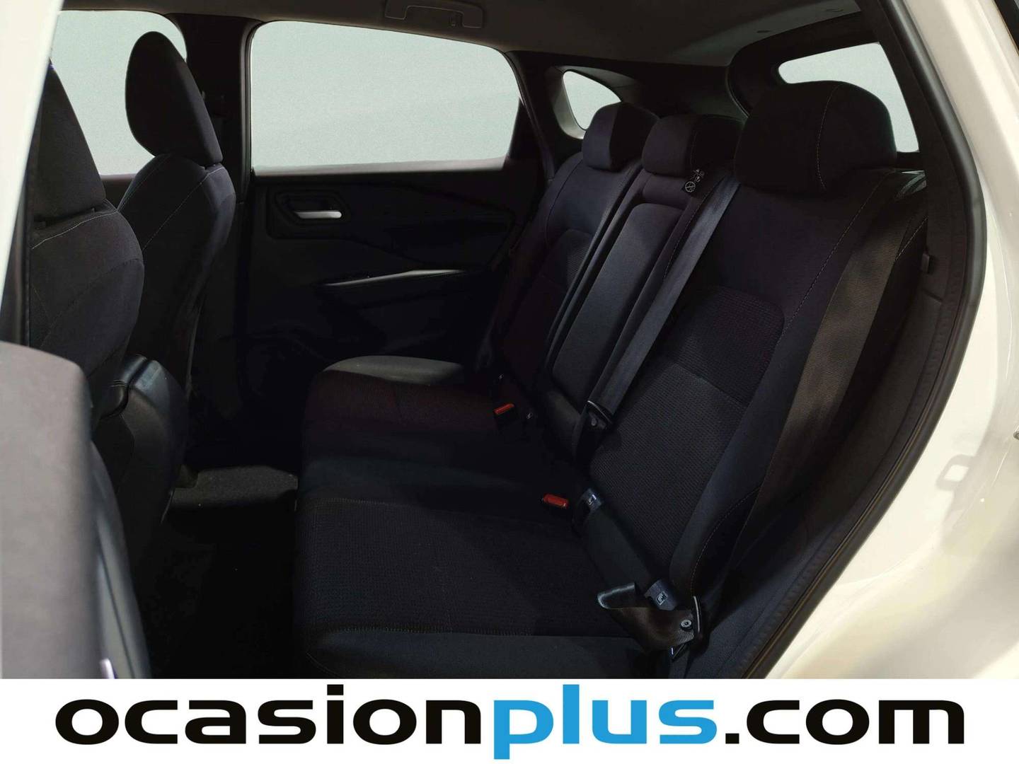 Foto asientos traseros Nissan QASHQAI Nissan Qashqai DIG-T 140 mHEV Acenta 4x2 (140 CV)