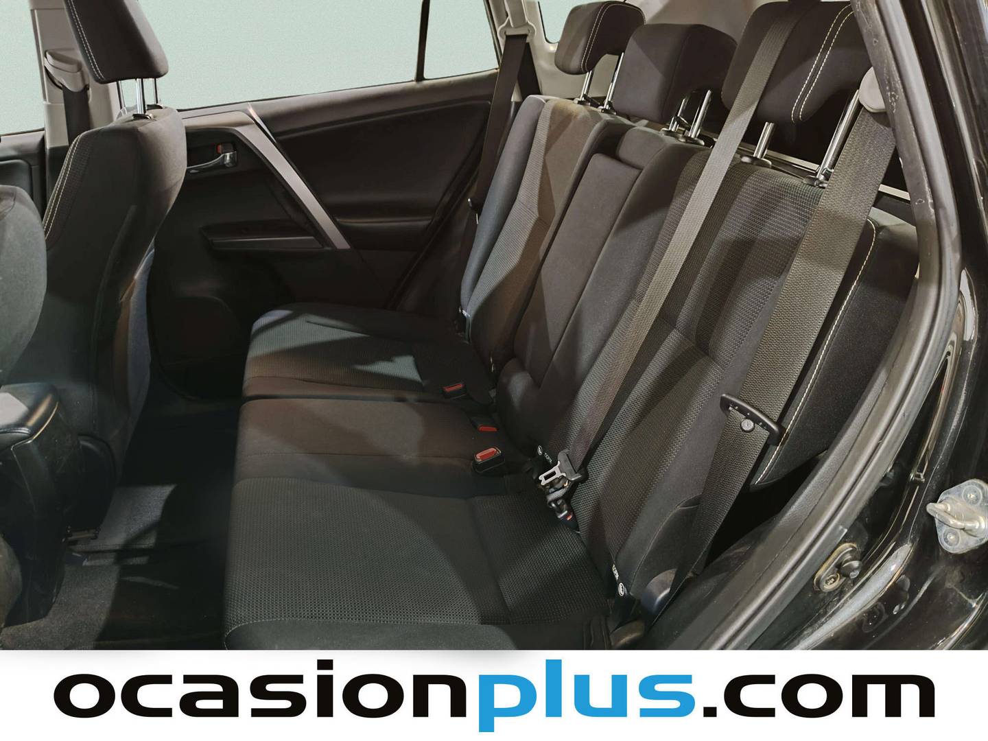 Foto asientos traseros Toyota Rav4 Toyota Rav4 150D 2WD Advance (143 CV)